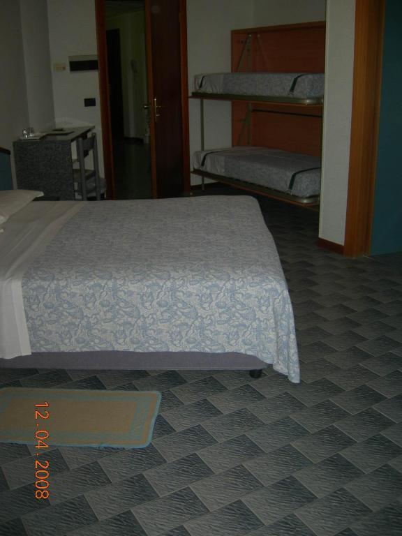 Hotel Meripol Alba Adriatica Room photo
