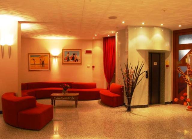 Hotel Meripol Alba Adriatica Exterior photo