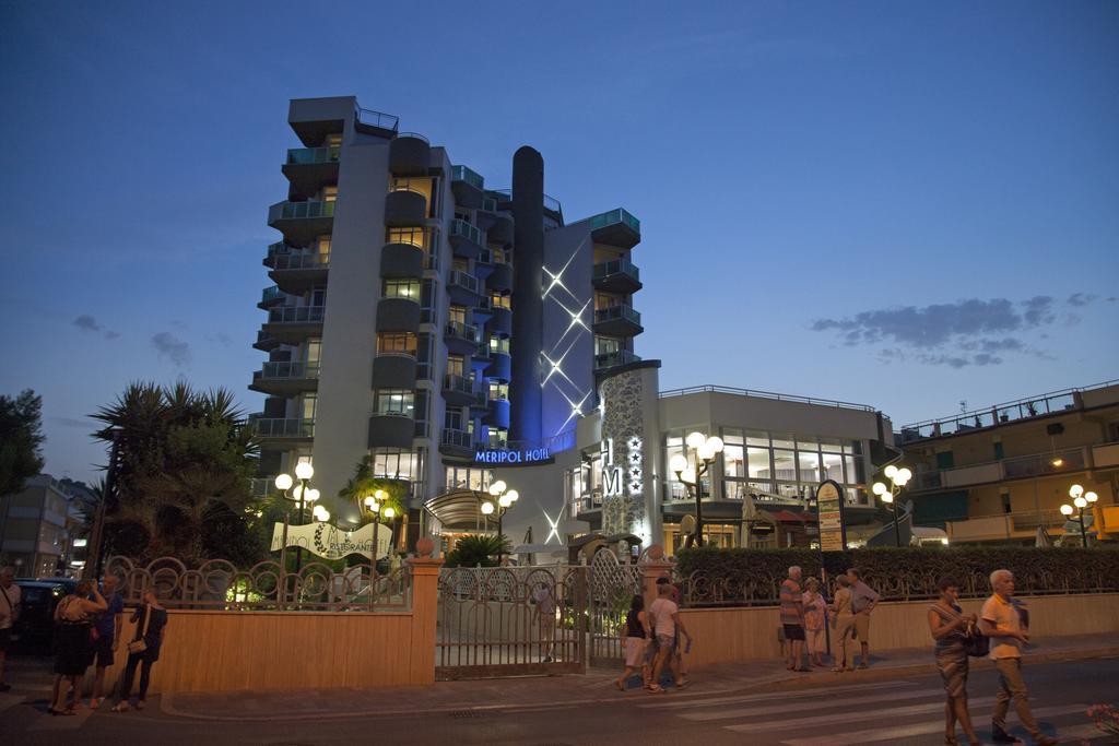 Hotel Meripol Alba Adriatica Exterior photo