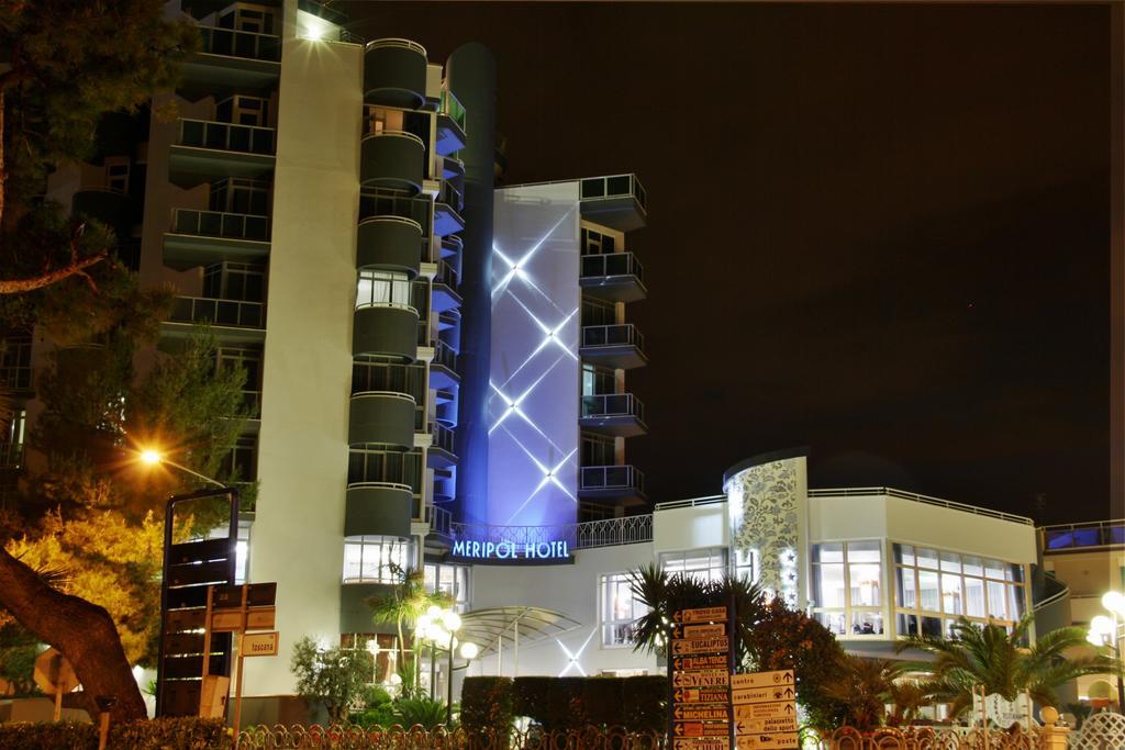 Hotel Meripol Alba Adriatica Exterior photo